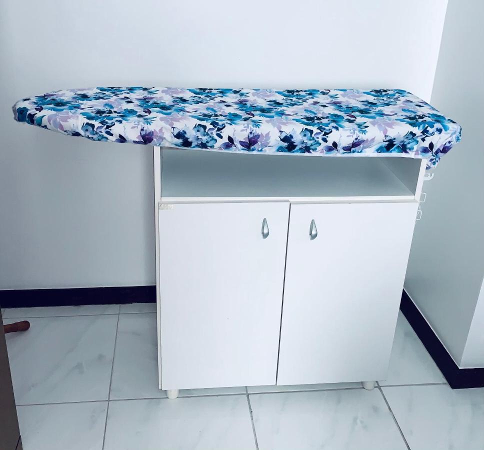Stayhere! Fique Aqui! Apartamento 2/4 Mobiliado No Costa Azul :-) 살바도르 외부 사진